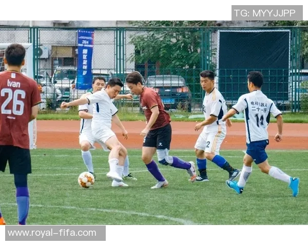 天下足球腾讯独家解析全球足球盛事助力球迷畅享精彩赛事体验 天下足球腾讯独家解析全球足球盛事助力球迷畅享精彩赛事体验